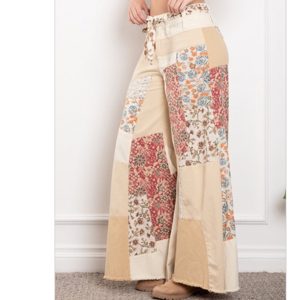 Floral Patchwork Wide Leg Pants - Picture 5 of 6